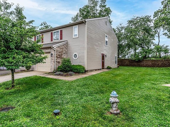 2nd image of 627 E Bayberry Ct W