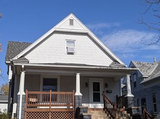 1121 5th St, Fairbury, NE 68352
