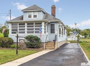 29 Riverdale Ave, Massapequa, NY 11758