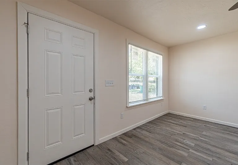 1510 NW 8th St #1510 — Photo 2