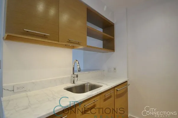 Rented by City Connections Realty | media 12