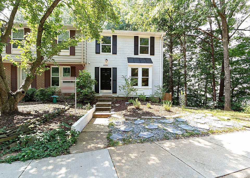 1st image of 16215 Henderson Ln