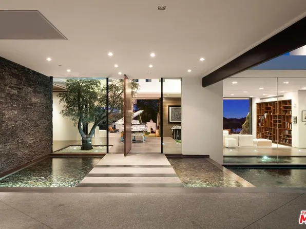 3000 Benedict Canyon Dr, Beverly Hills, CA 90210