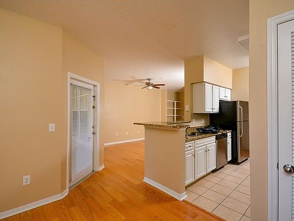 4th image of 1810 E Palm Ave APT 1202