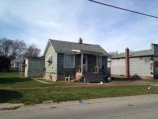 1st image of 808 N Everett St