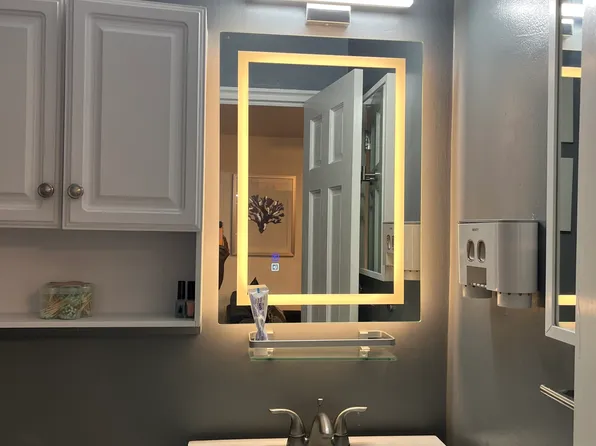 2524 Radcliff Avenue image 10 of 18