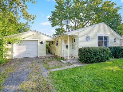 702 Loveland Rd, Adrian, MI, 49221