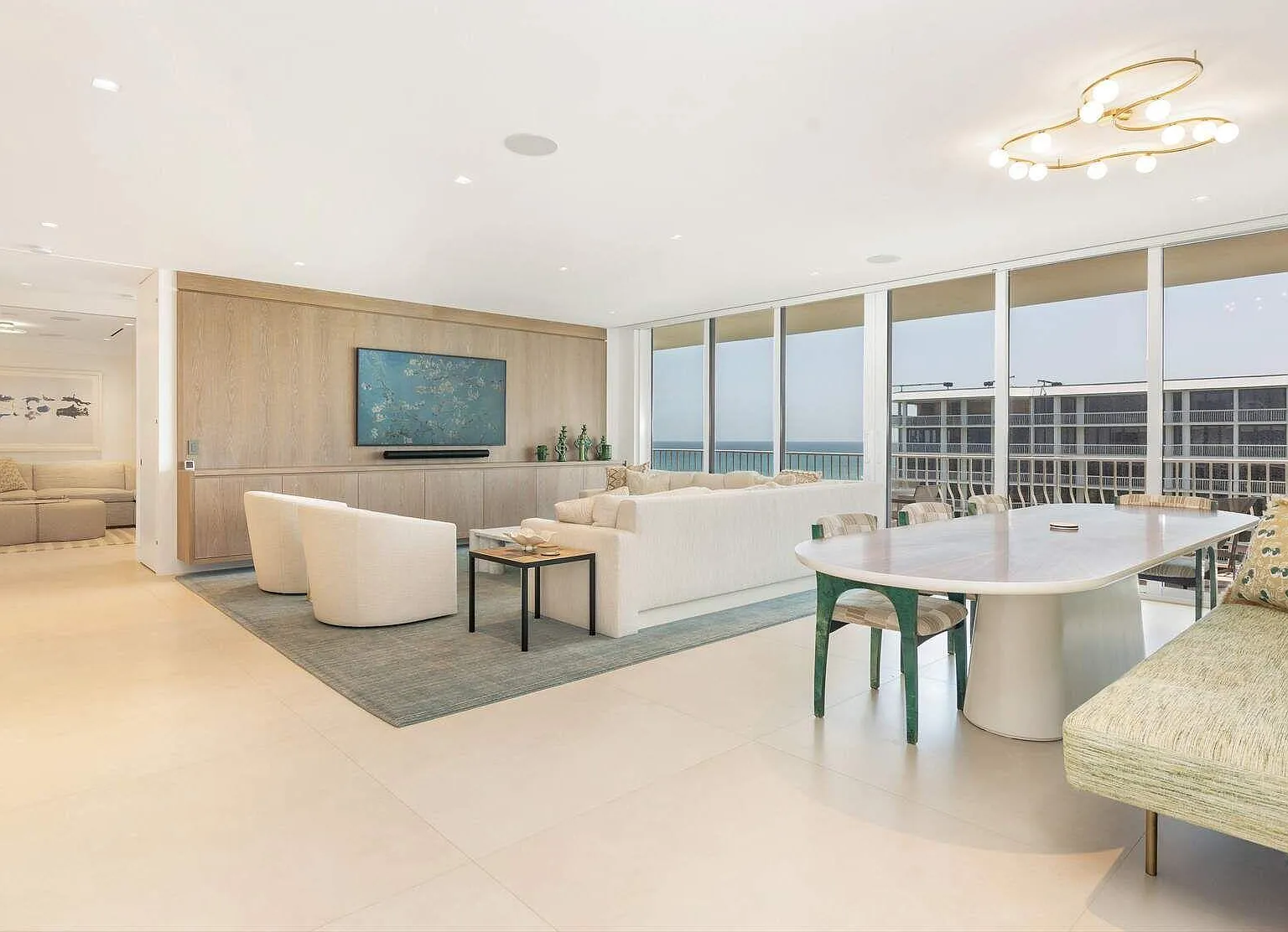 2 bed, 2.5 bath, 2494 sqft, $35,000 — Photo 3