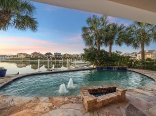 721 Harborside Way, Kemah, TX 77565