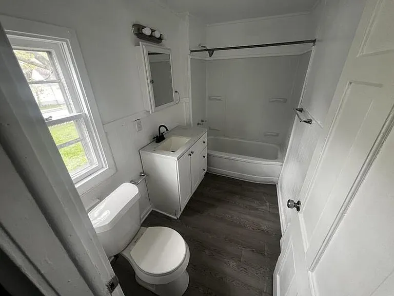 16 Cummings St — Photo 3
