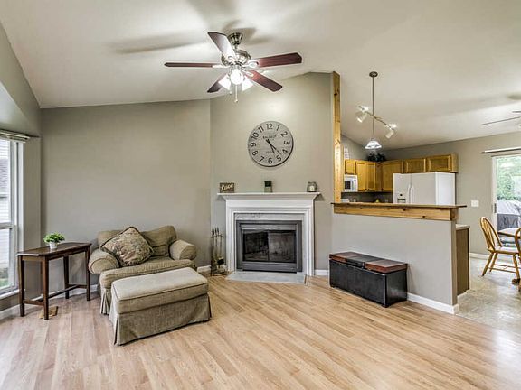 4th image of 228 Destiny Ct