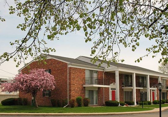 5th image of 8181 N Wayne Rd #1B-1Ba-800Sqft