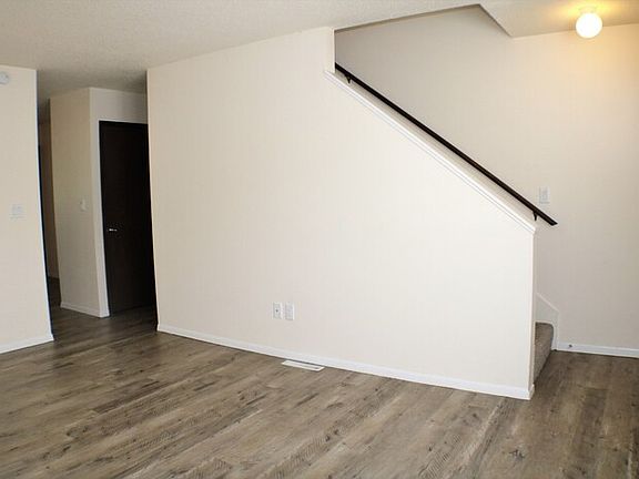 5th image of 423 5th St #A