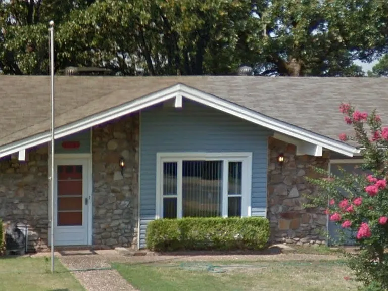 11701 Southridge Dr — Photo 2