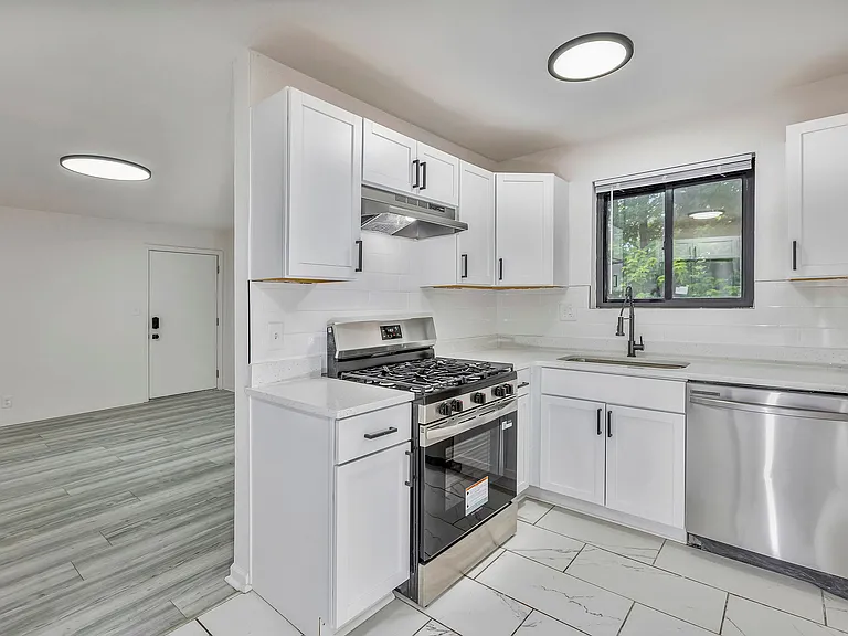 2535 Lysle Ln #3B — Photo 6
