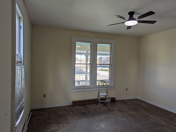 5th image of 112 Maifeld Ave #A