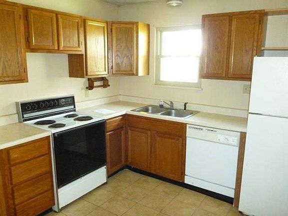 Kitchen - right side