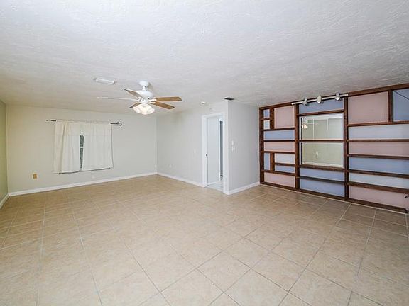 3rd image of 3809 Gatewood Dr