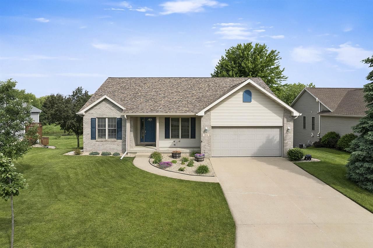 454 North Heatherstone Dr, Sun Prairie, WI 53590 Zillow