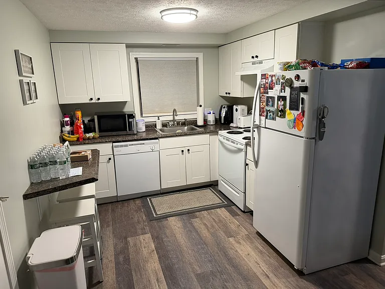10 Derby Rd #5 — Photo 2