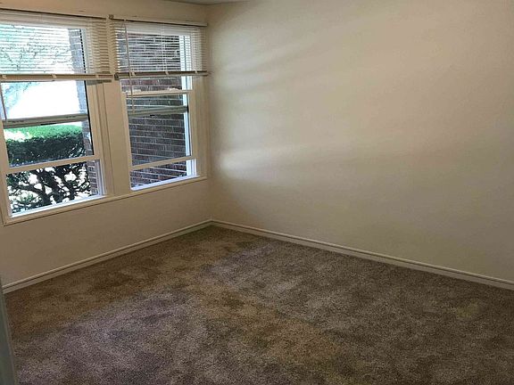 4th image of 1710 NW Van Buren Ave #1710