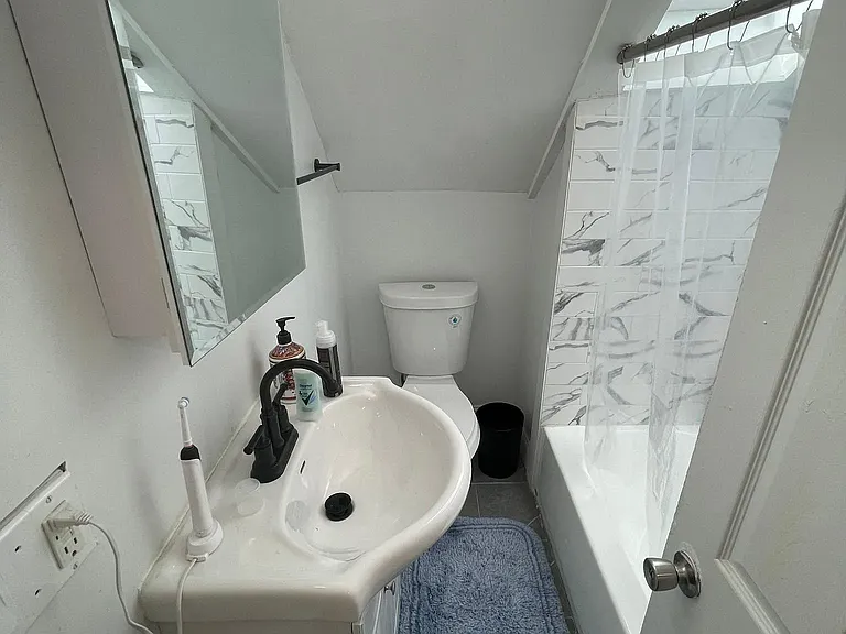 119 Hanover St #3 — Photo 15