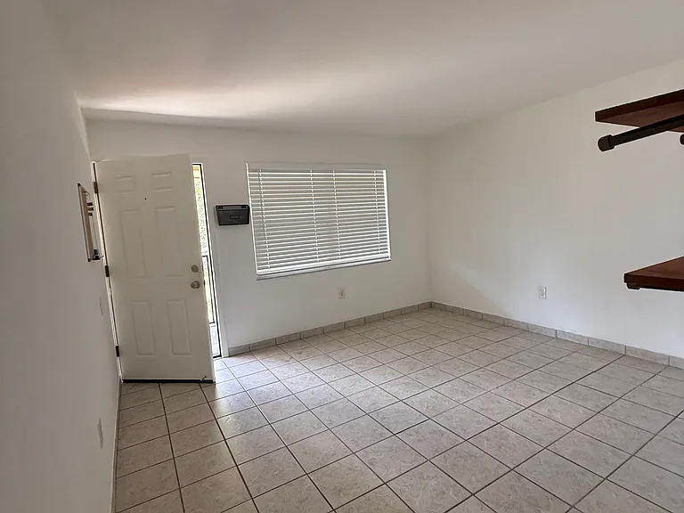 2501 Harn Blvd #H23 — Photo 2