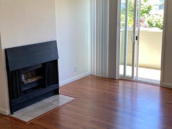 3rd image of 1812 Cole Ave APT 3
