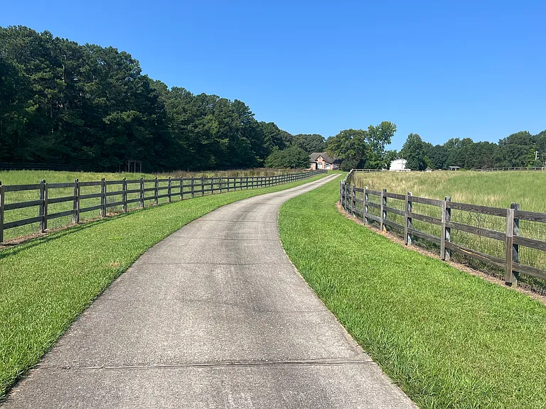 1521 Highway 74 S — Photo 1