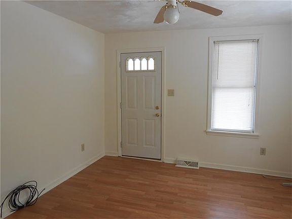 3rd image of 120 Ayers Ave