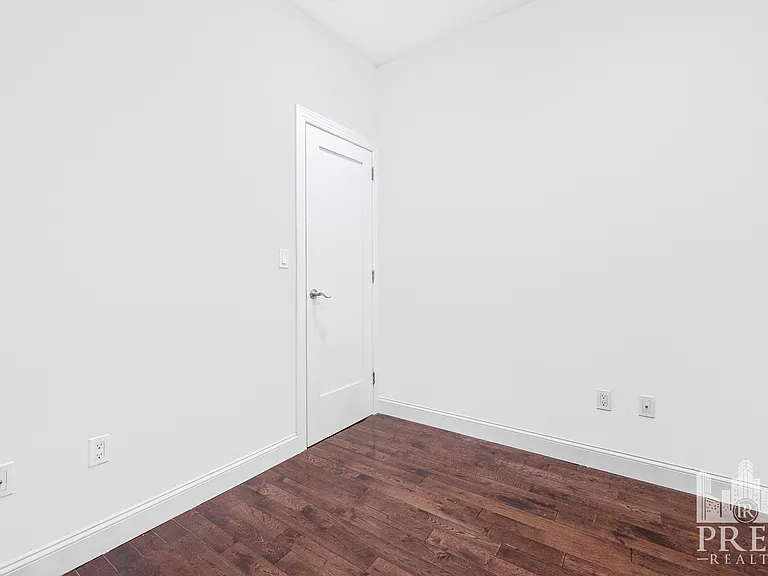 174 E 85th St #3D — Photo 4