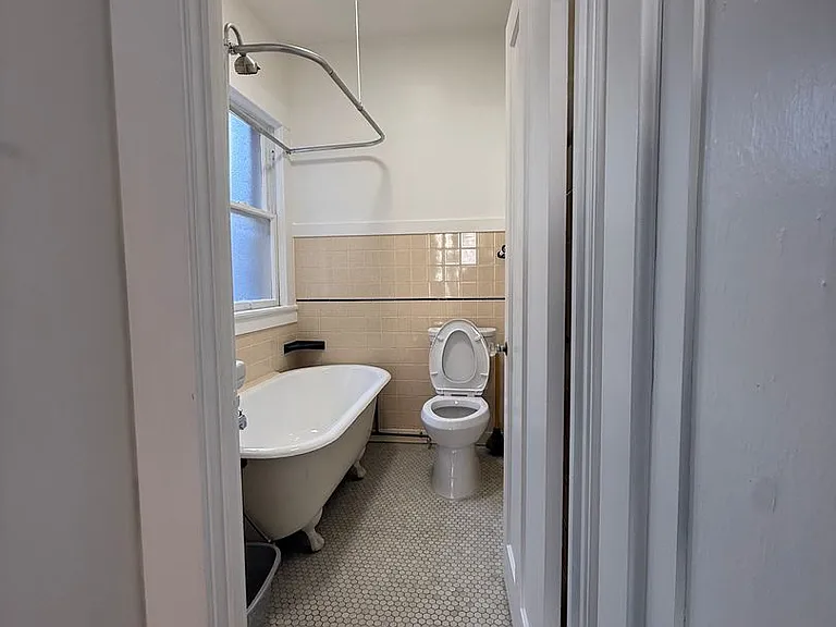 833 Jones St — Photo 6