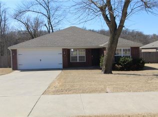 5897 Cord Ave, Springdale, AR 72762