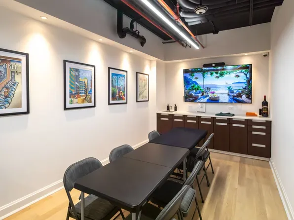 250 East 49th Street 5F image 12 of 13