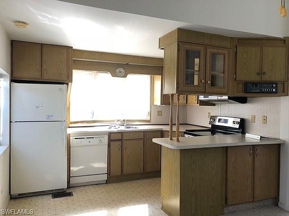 2nd image of 4520 Sawmill Dr E
