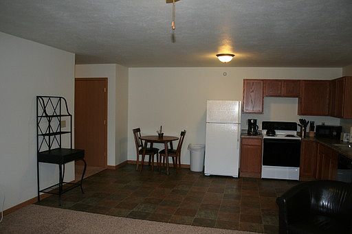 3rd image of 2732 Scenic Dr APT 103