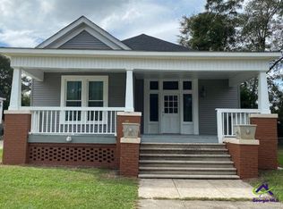 95 S Dooley St, Hawkinsville, GA 31036