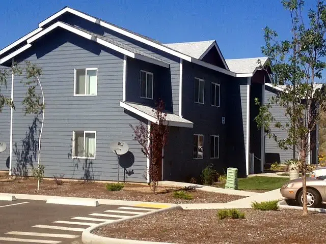 806 Shumway Rd — Photo 3