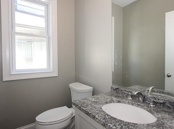 5th image of 926 Home Ave