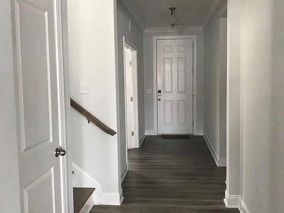 2nd image of 2921 Farmhouse Dr