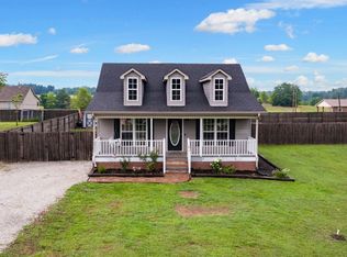 6 Crockett Dr, Fayetteville, TN 37334