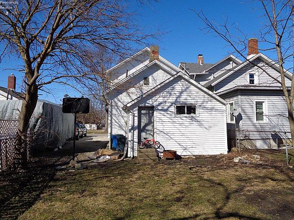 4th image of 912 W Jefferson St