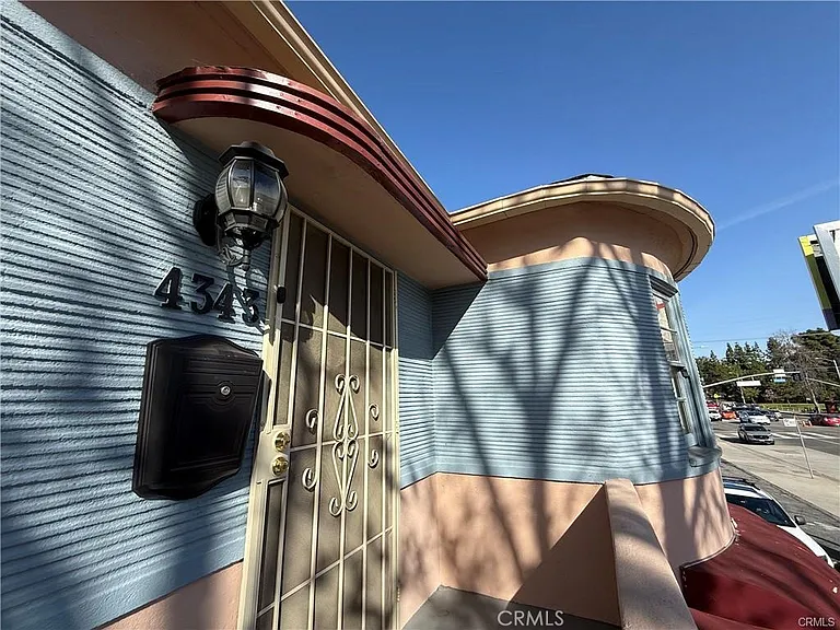 4343 Laurel Canyon Blvd — Photo 4