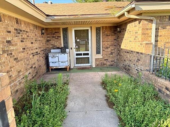 2nd image of 2713 James Louis Dr