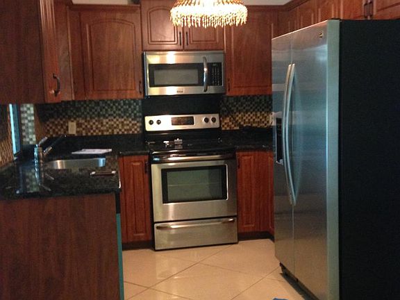 Kitchen /Stainless Steel aplliances