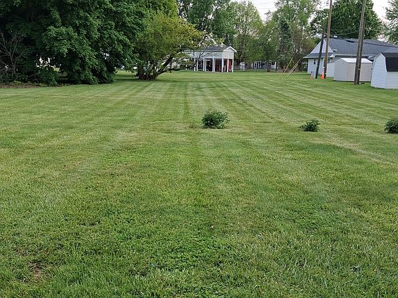 2nd image of 327 Parkview Dr