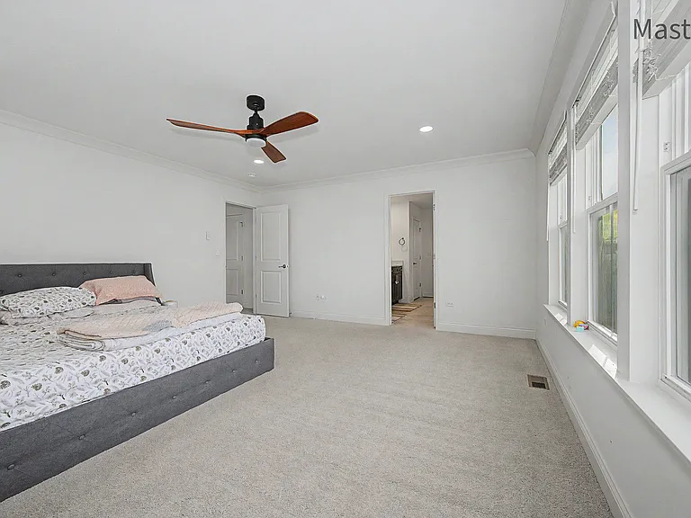 25428 W Rocky Creek Rd — Photo 24
