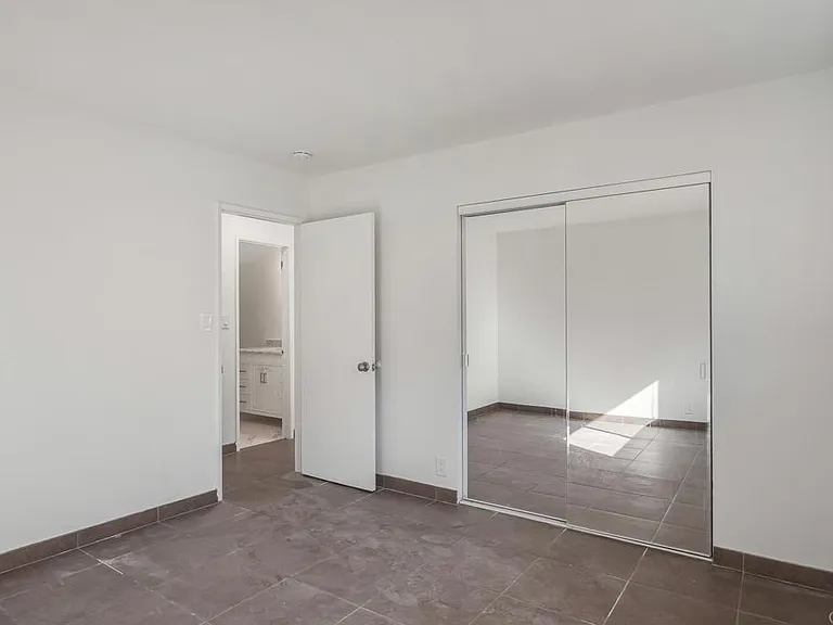 737 N Alda Dr — Photo 12