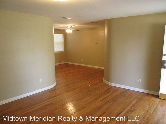 4th image of 1133 Camellia Dr
