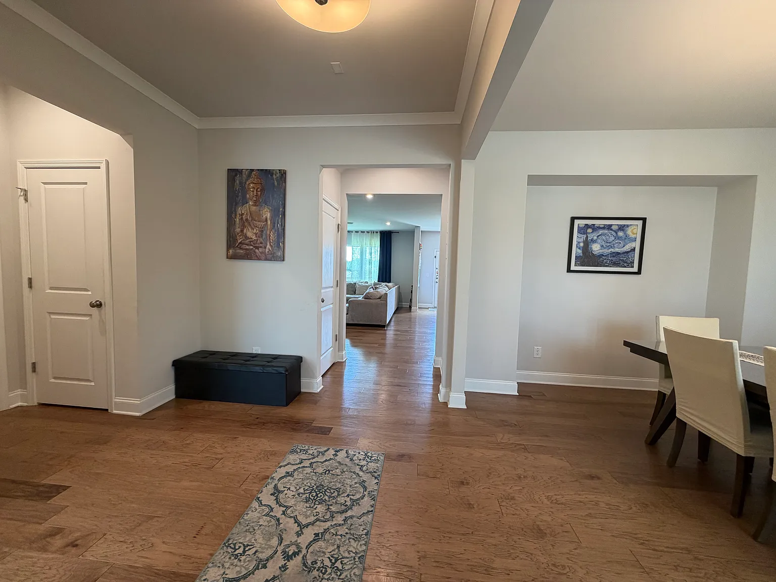 5 bed, 3.5 bath, 3282 sqft, $3,200 — Photo 2